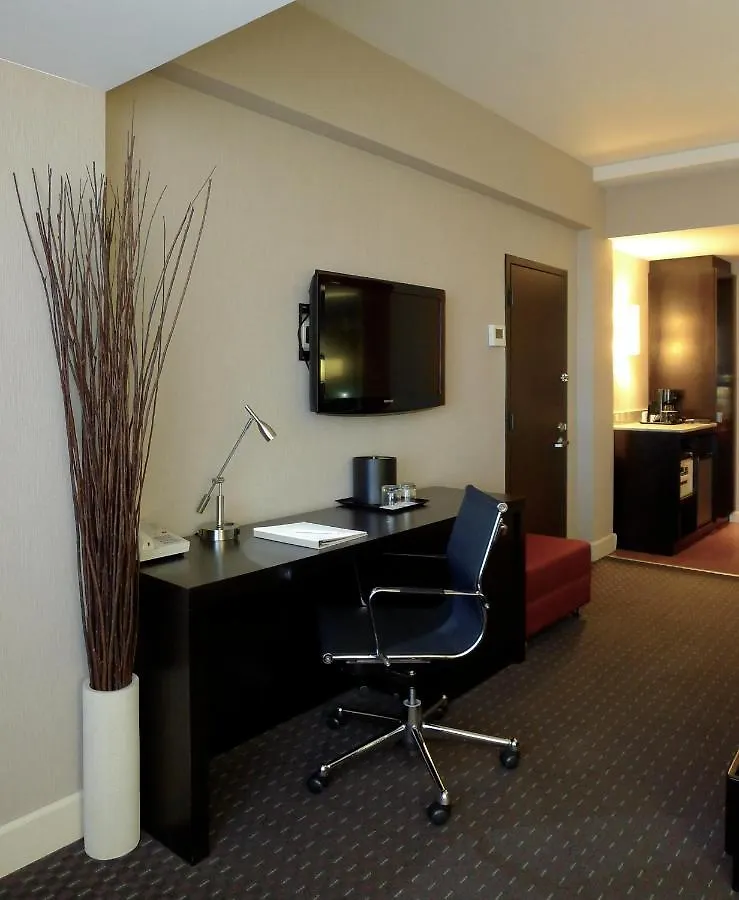 Armon Plaza Montreal Airpt, Trademark Collection By Wyndham