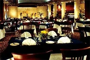 Armon Plaza Montreal Airpt, Trademark Collection By Wyndham
