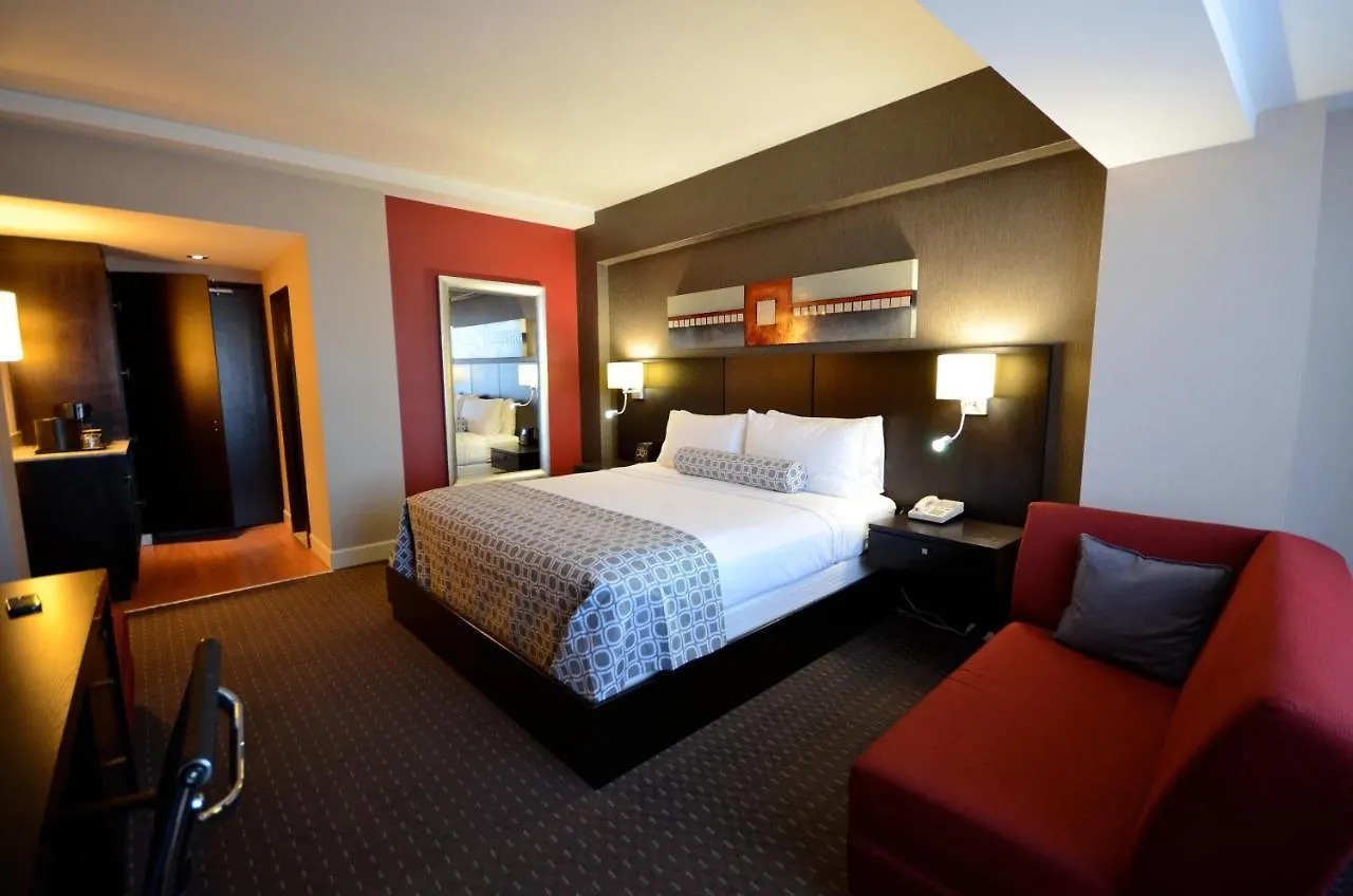 Armon Plaza Montreal Airpt, Trademark Collection By Wyndham Hotel