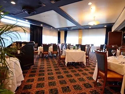 Hotel Armon Plaza Montreal Airpt, Trademark Collection By Wyndham