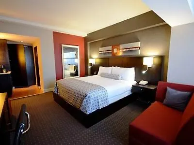 Hotel Armon Plaza Montreal Airpt, Trademark Collection By Wyndham